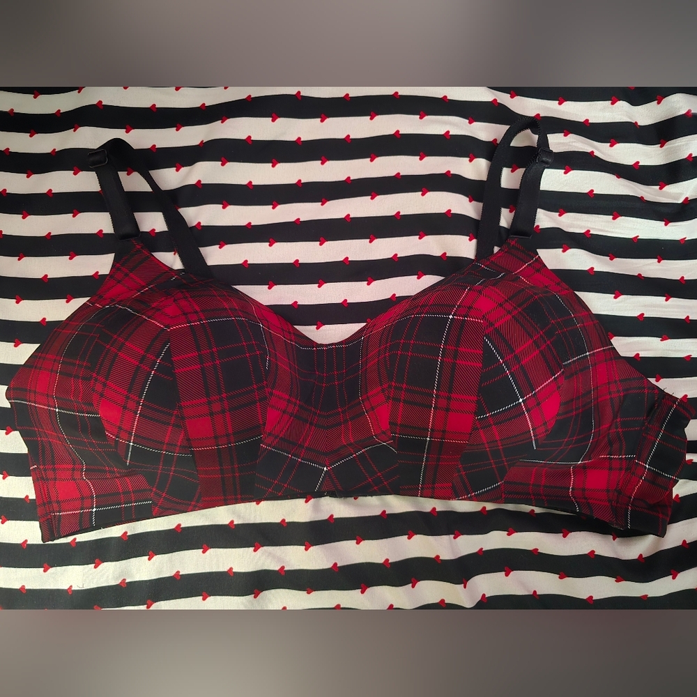 Torrid Wire Free Dream Bra Red Plaid 42C